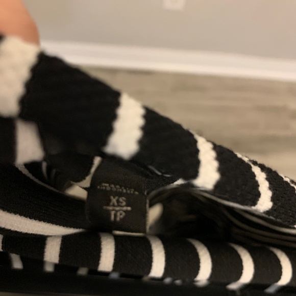 Express Black and White Stripe Tie Front Tube Top Size XS - Picture 5 of 6